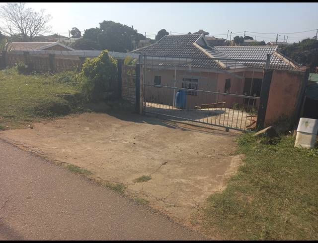 4 BEDROOM HOUSE FOR SALE IN UMLAZI C